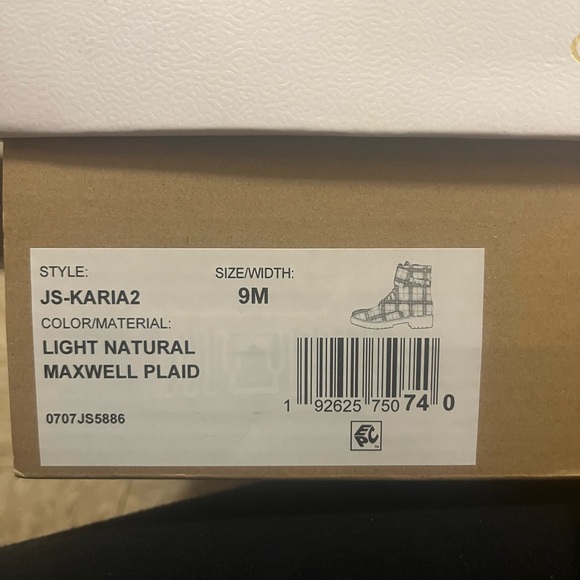 Jessica Simpson Karia boot - Picture 4 of 4